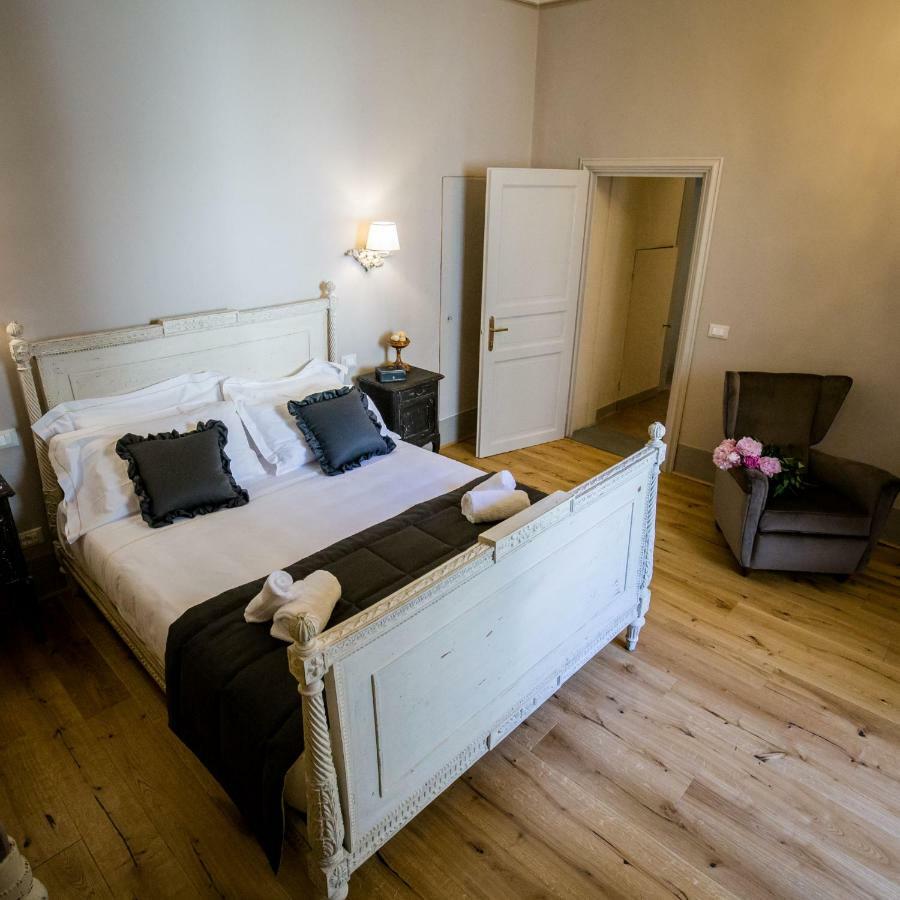 Bed and Breakfast San Pier Novello In Oltrarno Florenz Exterior foto