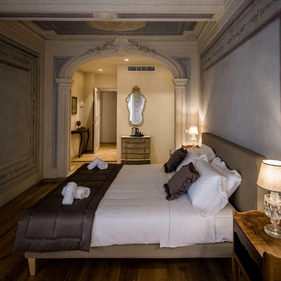 Bed and Breakfast San Pier Novello In Oltrarno Florenz Exterior foto